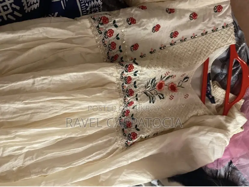 Beautiful Dress (Unused) Size 42 Great Quality
