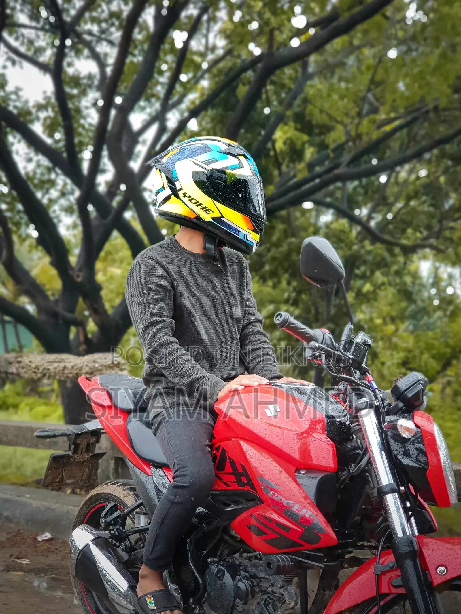 Suzuki 2022 Red