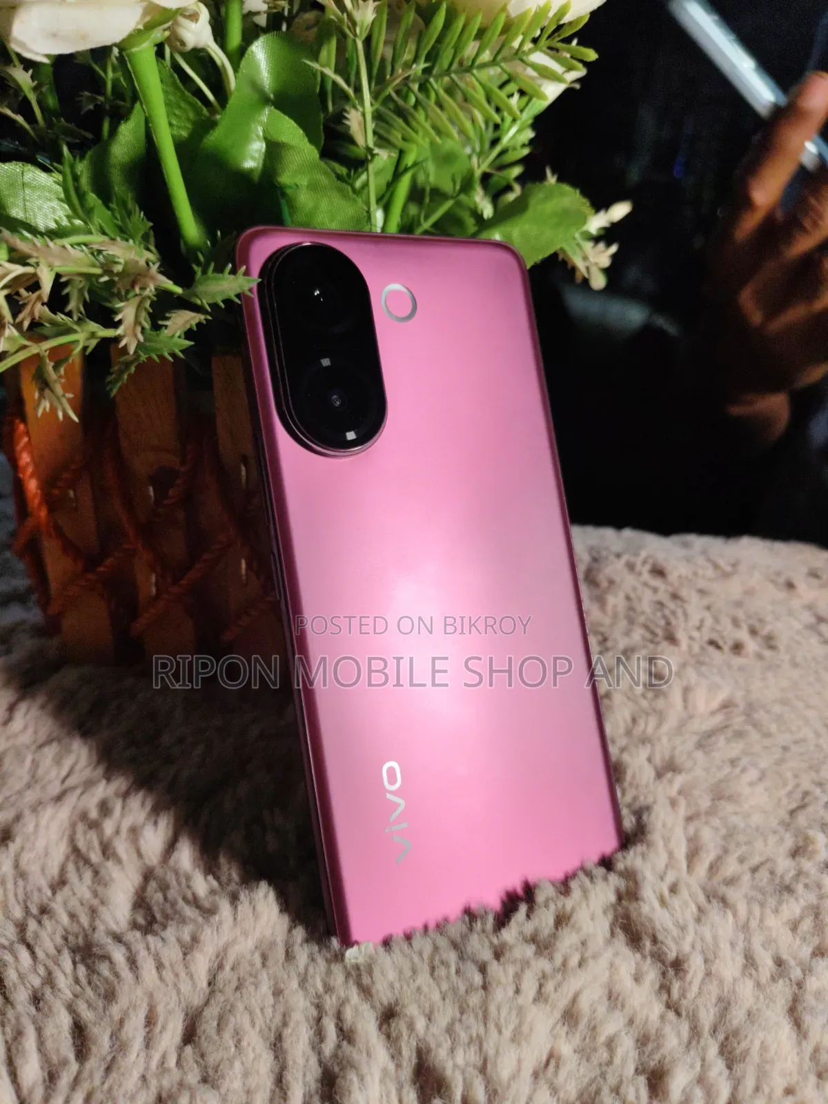 নতুন Vivo V60e ২৫৬ জিবি লাল