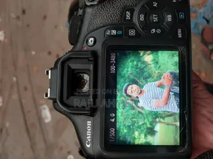 Canon 1300d