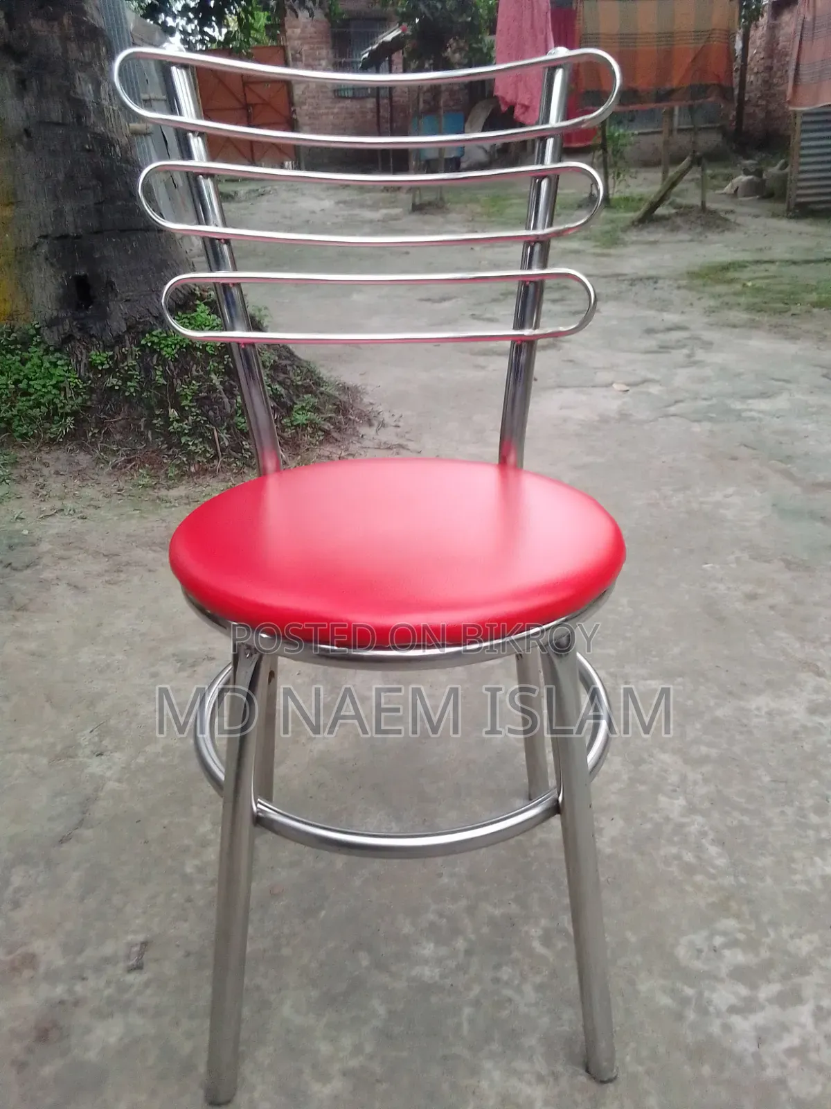 ইস্টিলের চেয়ার