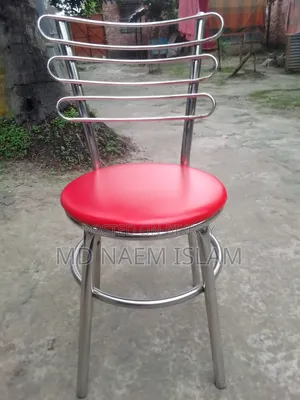 ইস্টিলের চেয়ার