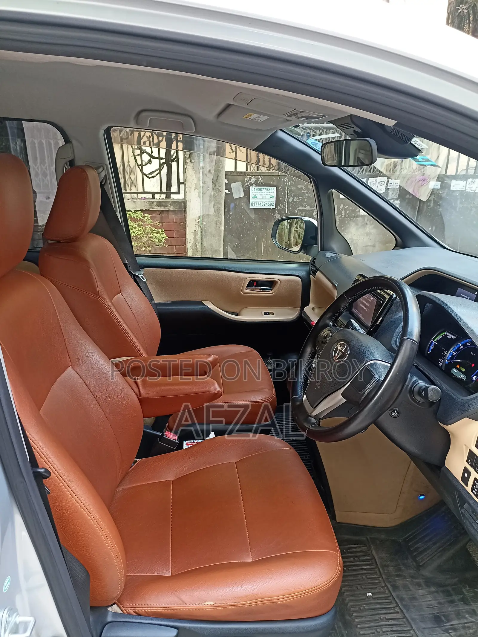 Toyota Noah 2016 Silver