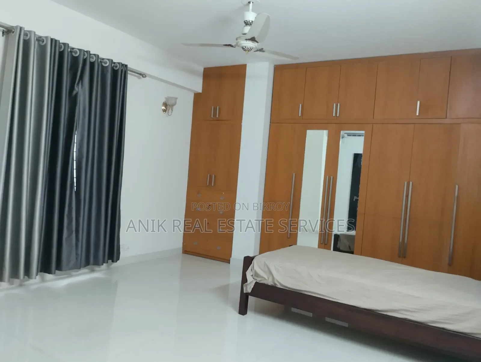 4-bedroom Apartment in Anik Real Estate, Gulshan for Rent