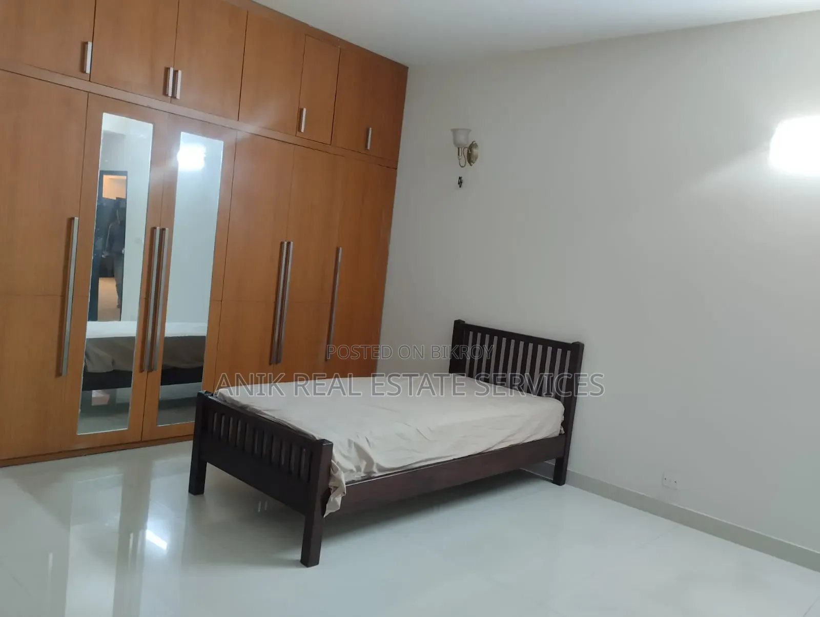 4-bedroom Apartment in Anik Real Estate, Gulshan for Rent
