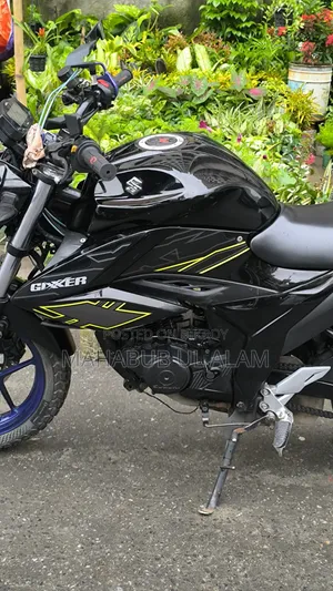 Suzuki Bike 2022 Black