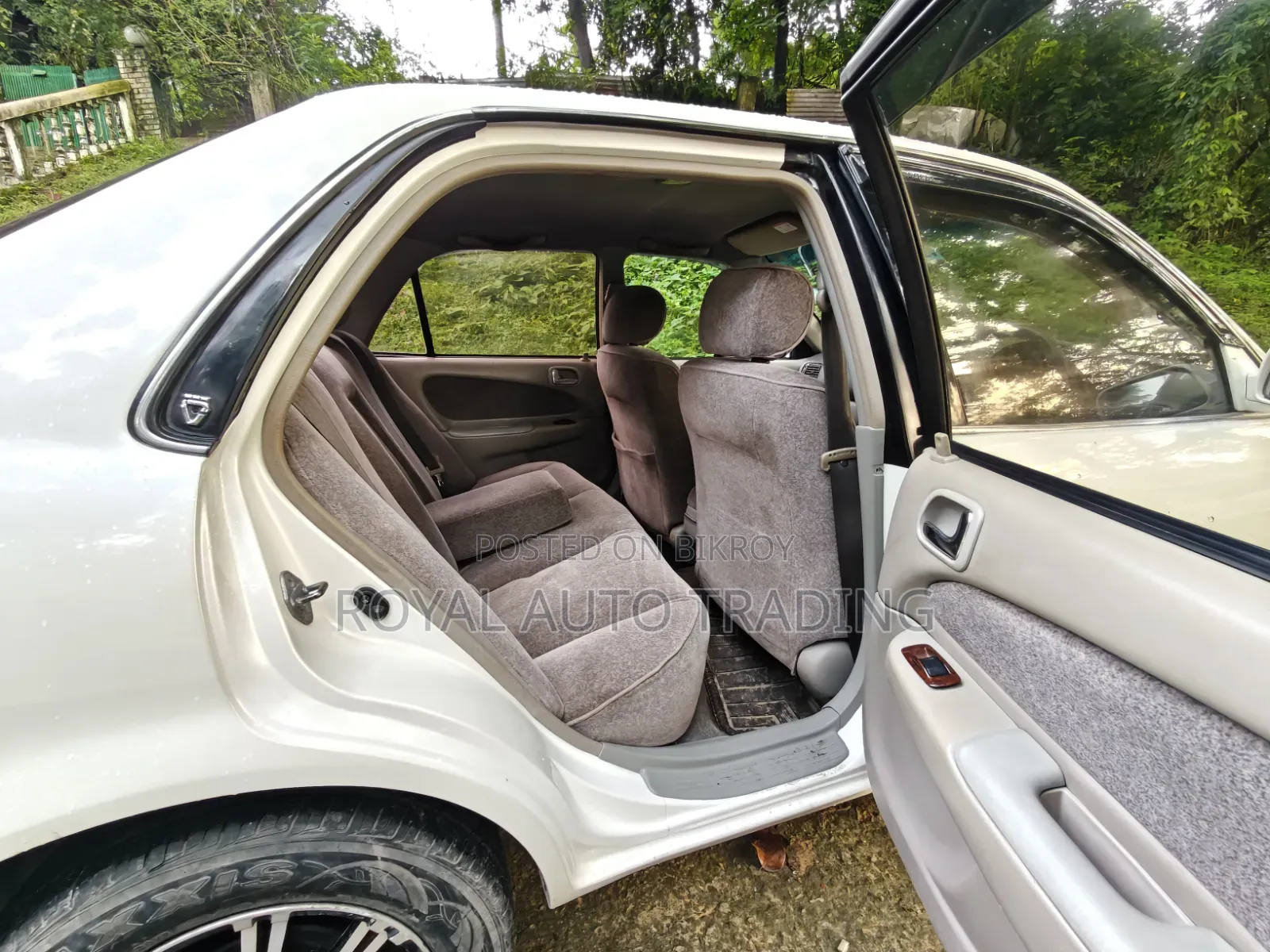 Toyota Corolla 1999 Pearl