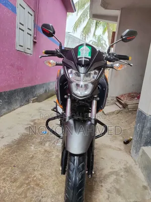 Honda Hornet 2021 Orange