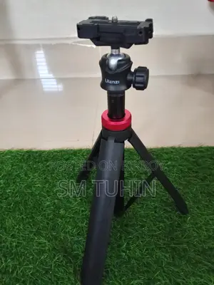 Ulanzi MT-44 Extendable Vlog Tripod