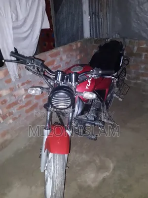 Runner Turbo 125 2017 Red