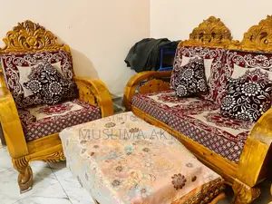 3-seater sofa and 2 tea tables for sale.