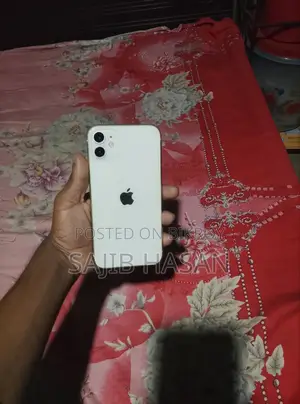 Apple iPhone 11 64 GB White