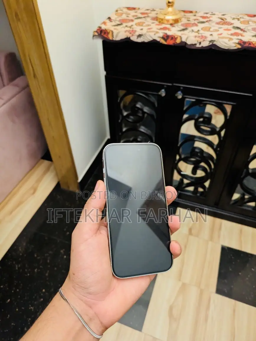অ্যাপল আইফোন ১৪ প্রো ২৫৬ জিবি সাদা
