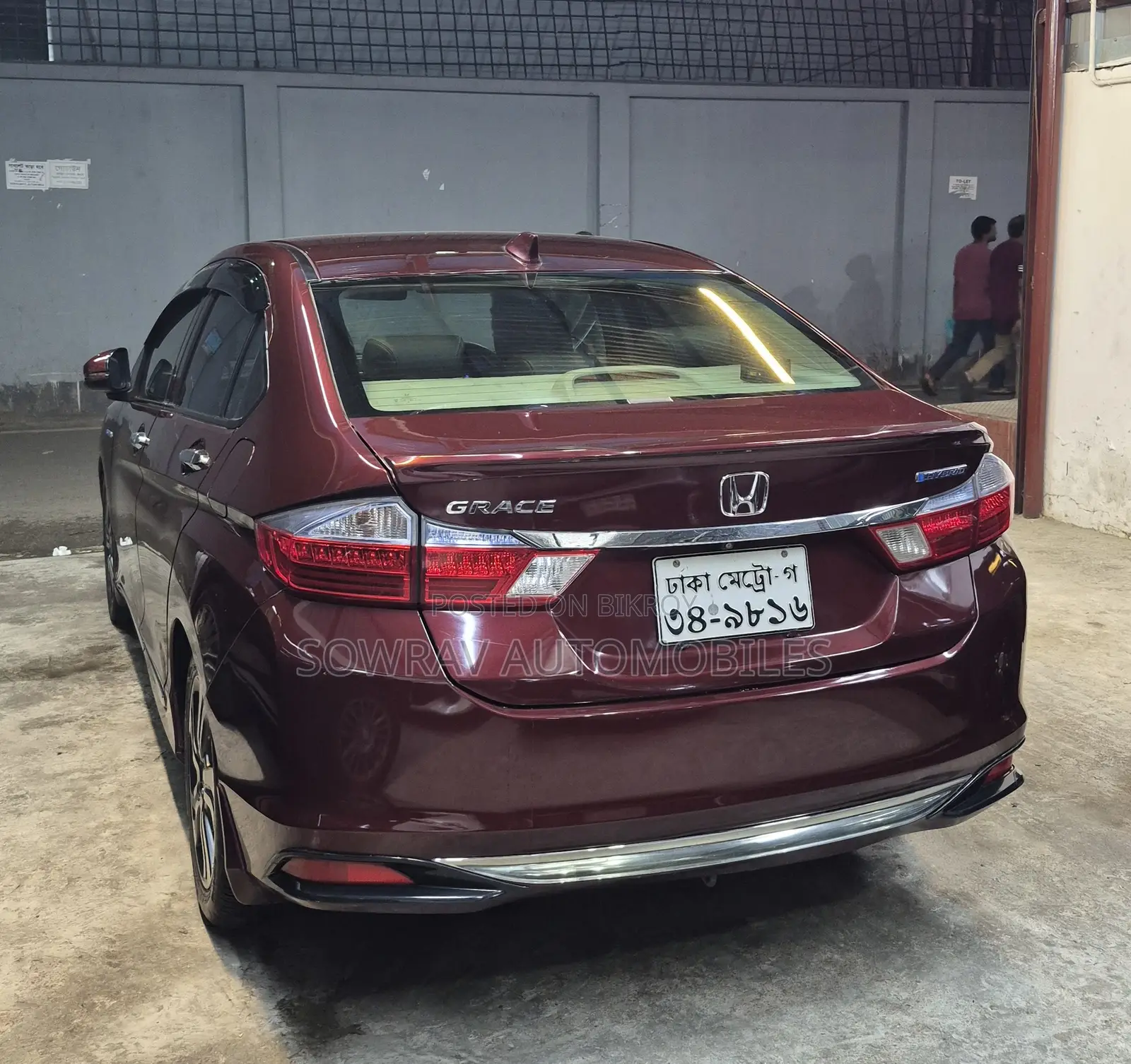 Honda Grace 2015 Red