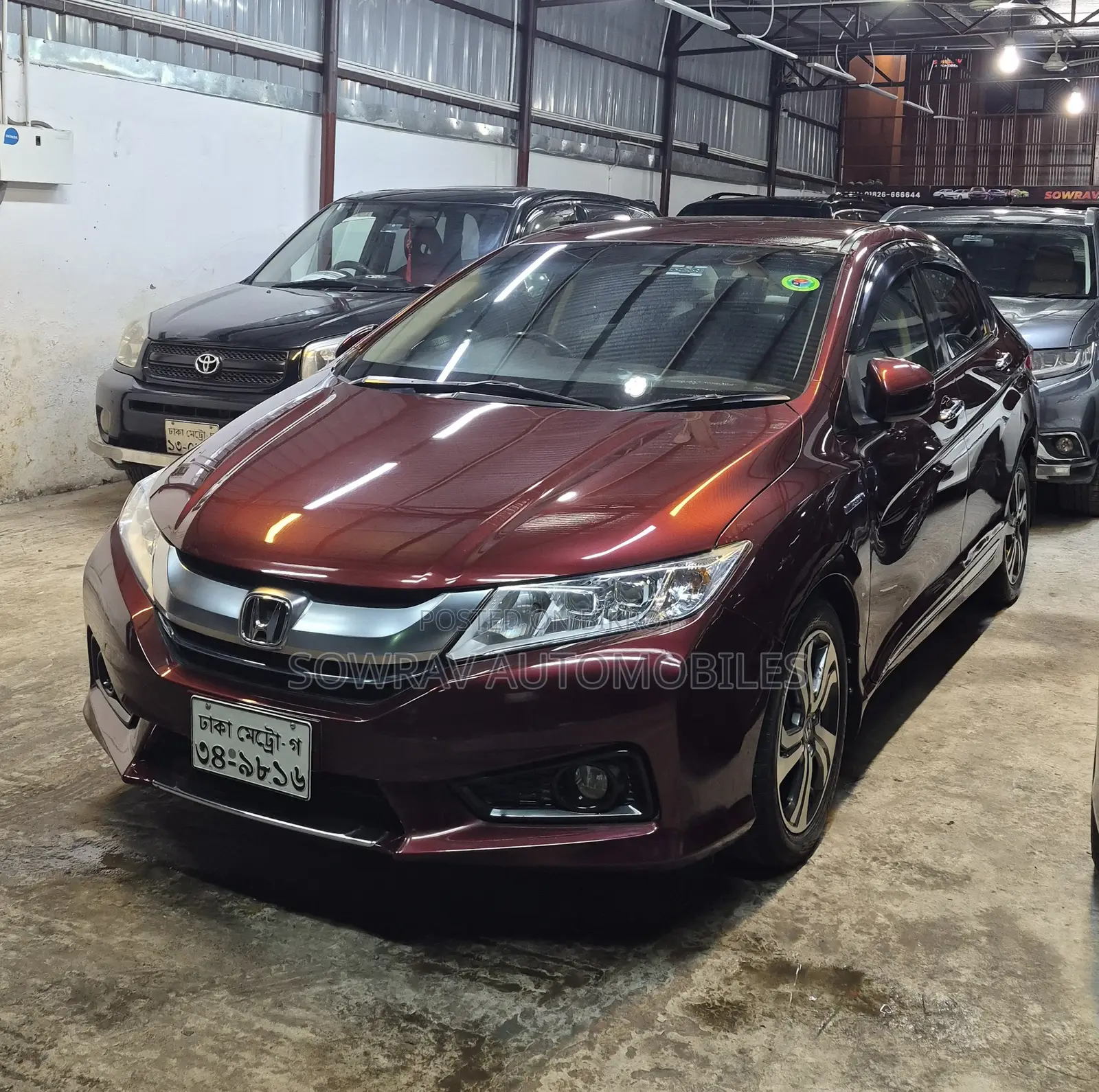 Honda Grace 2015 Red