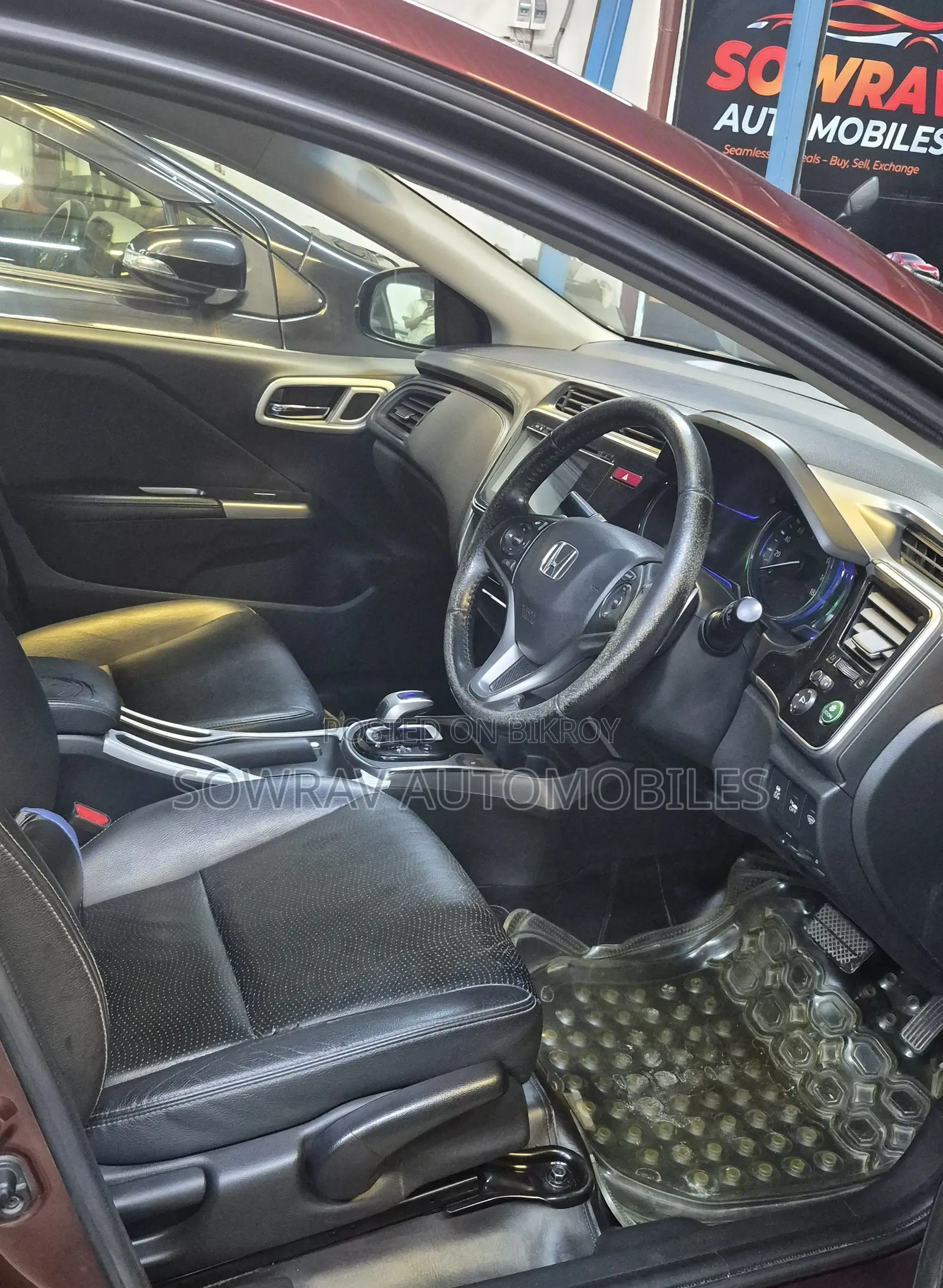 Honda Grace 2015 Red