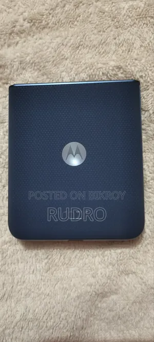 Motorola Razr+ 2025 256 GB Blue