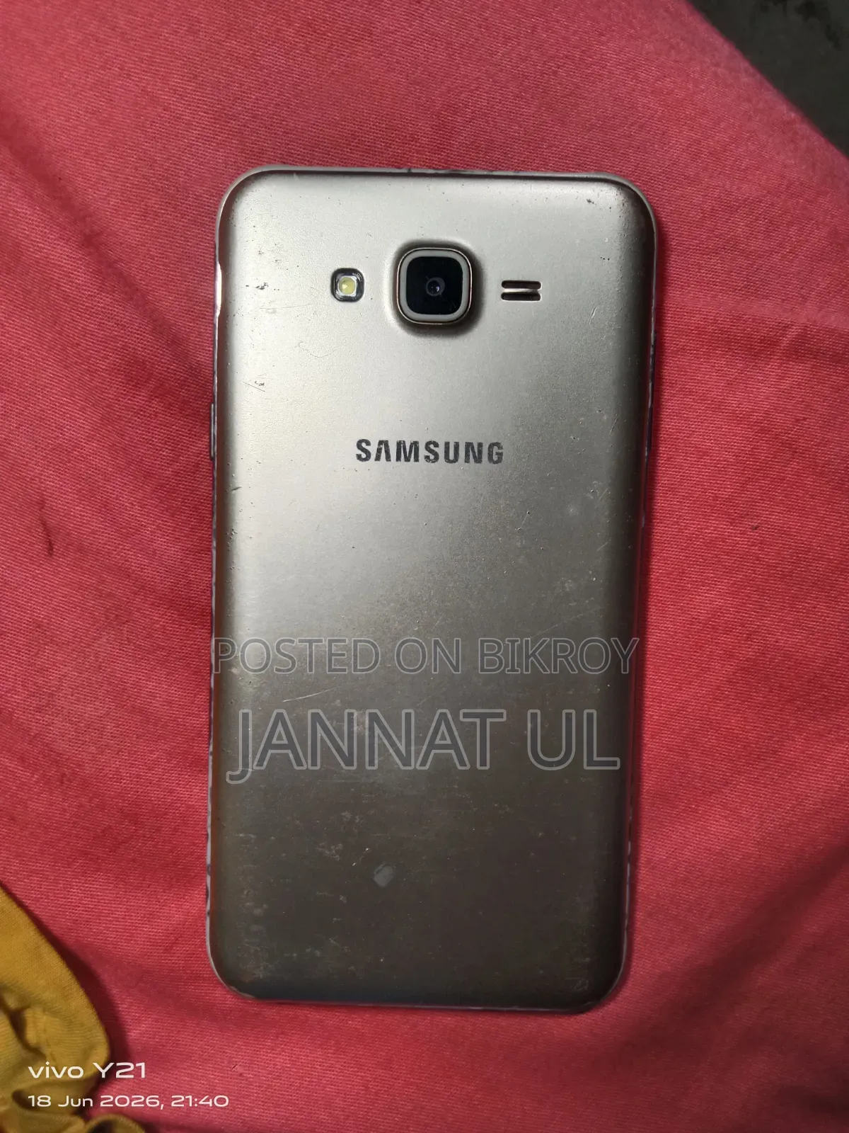Samsung Galaxy J7 16 GB Gold