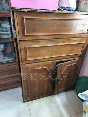 Wardrobe Sell Post