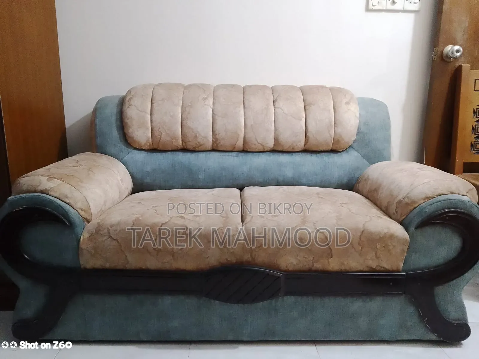 সোফা সেট (মোট ৩ সিটার)