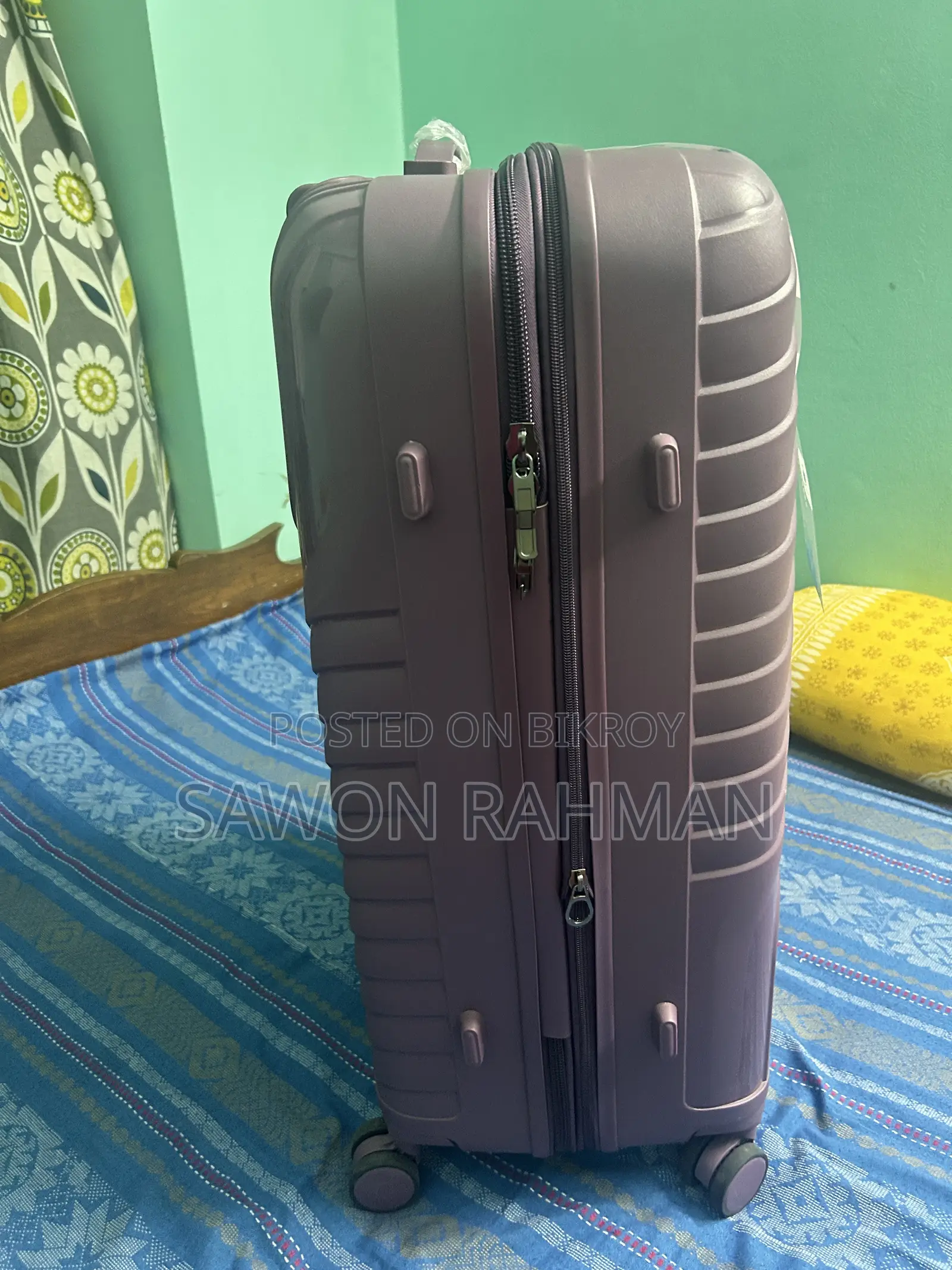 ২৮ ইঞ্চি ট্রাভেল লাগেজ বিক্রির জন্য