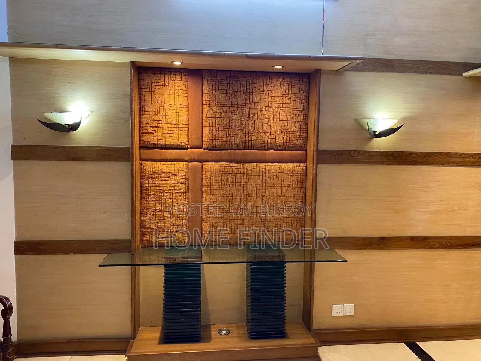 গুলশানে ফার্নিশড ৩ বেডরুমের অ্যাপার্টমেন্ট ভাড়ার জন্য