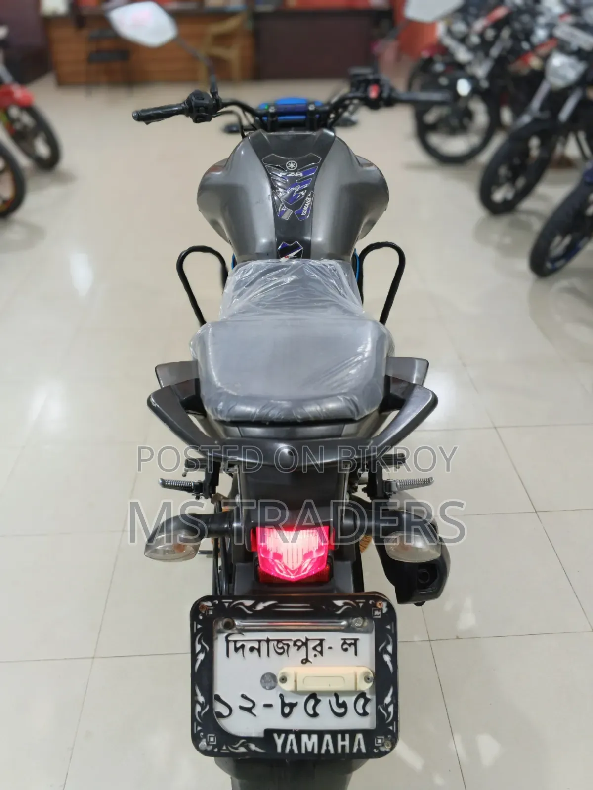 Yamaha FZS V3 2020 Silver