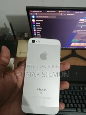 Apple iPhone SE 32 GB White