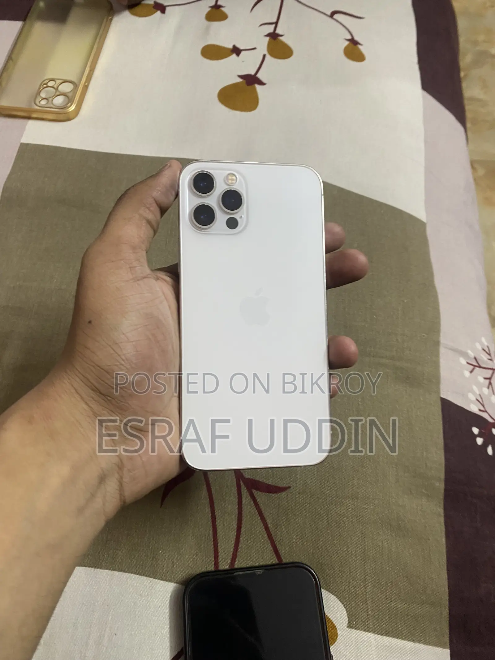 অ্যাপল আইফোন ১২ প্রো ১২৮ জিবি সাদা