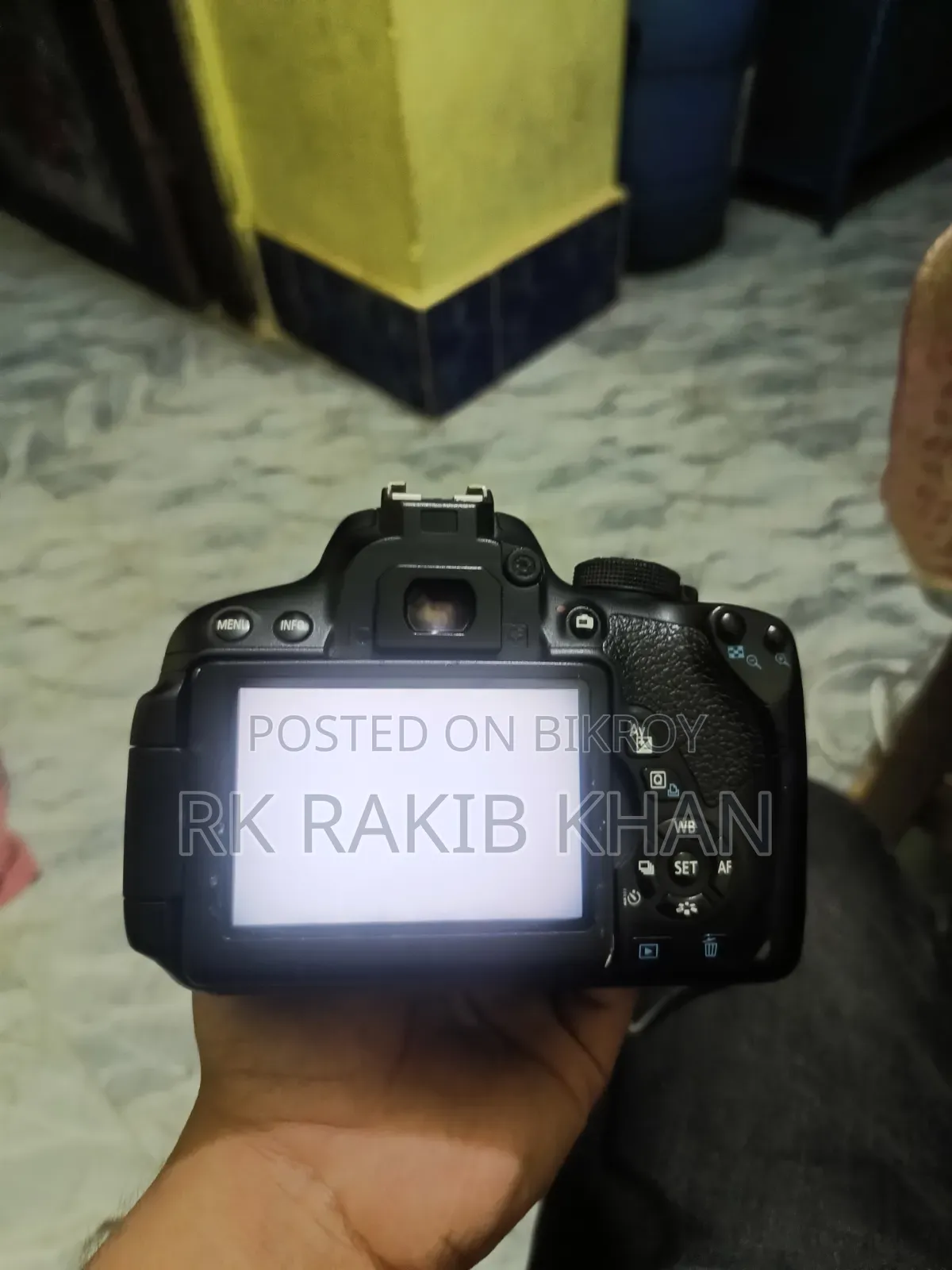 One display ribbon is torn, otherwise everything is okay, inbox if you want to buy.