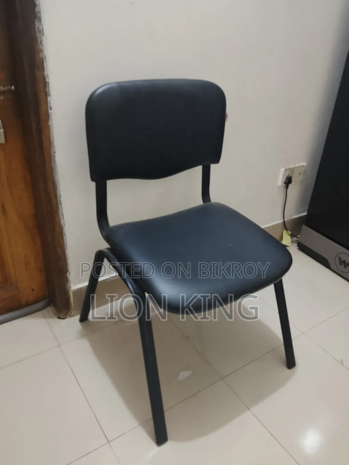 Regal Chair