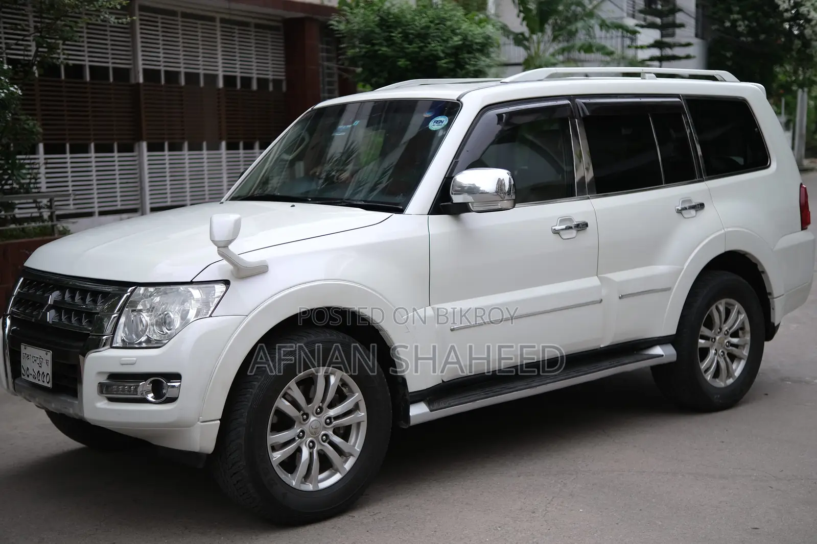 Mitsubishi Pajero 2014 White