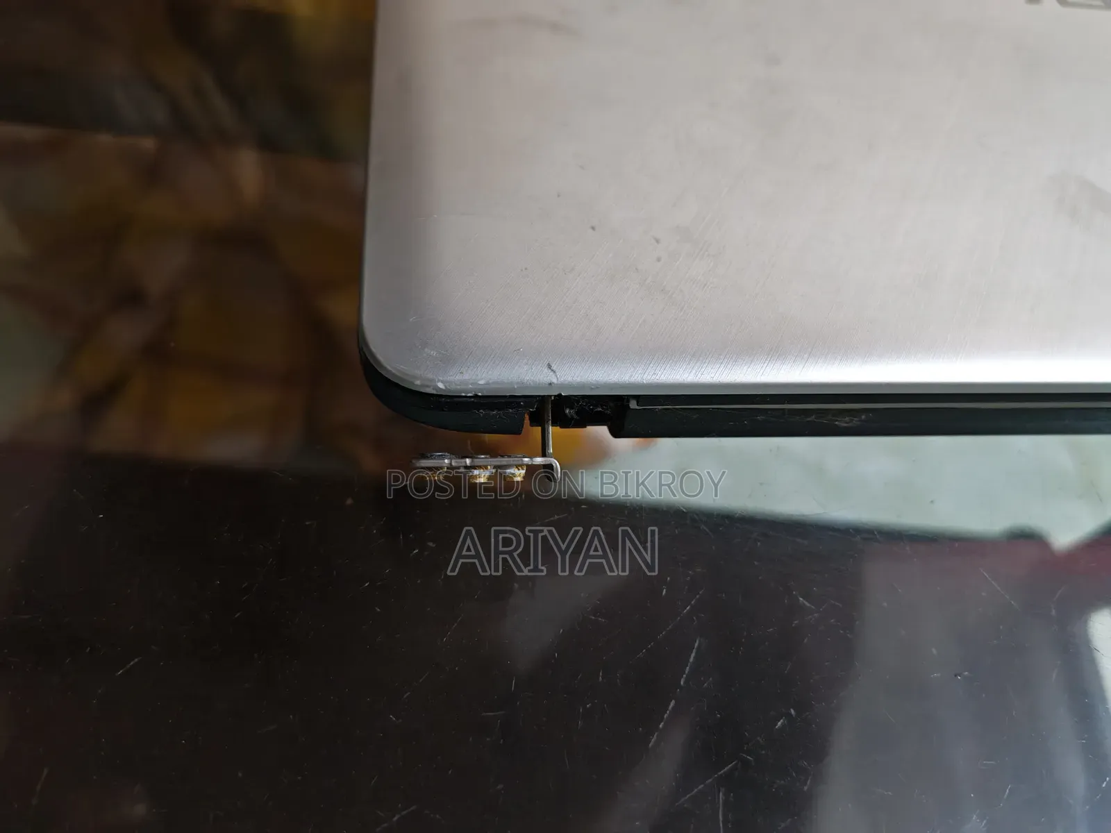 Laptop Asus VivoBook X540SA 4GB Intel Core i3 SSD 128GB