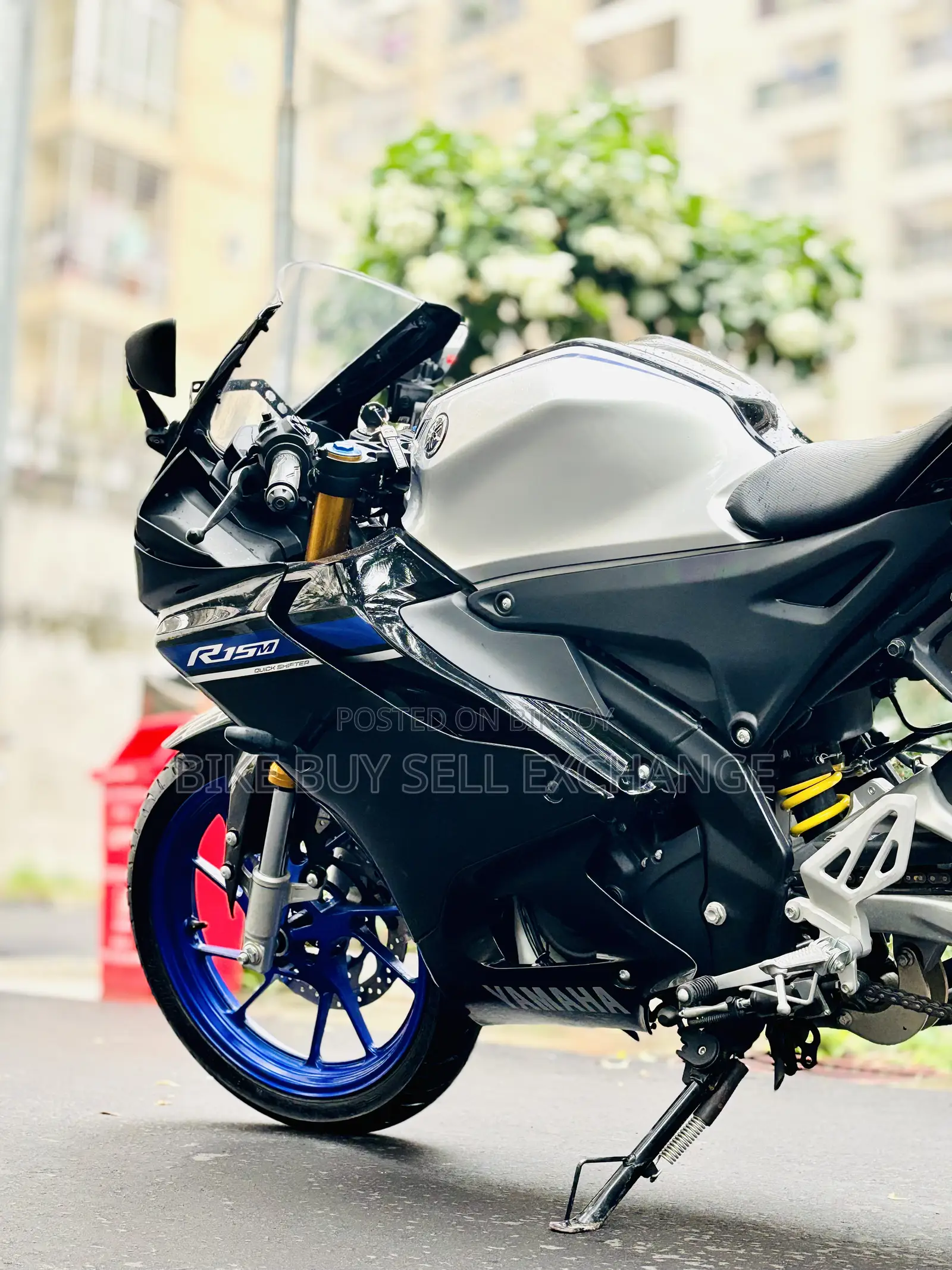 New Yamaha R1 2026 Silver