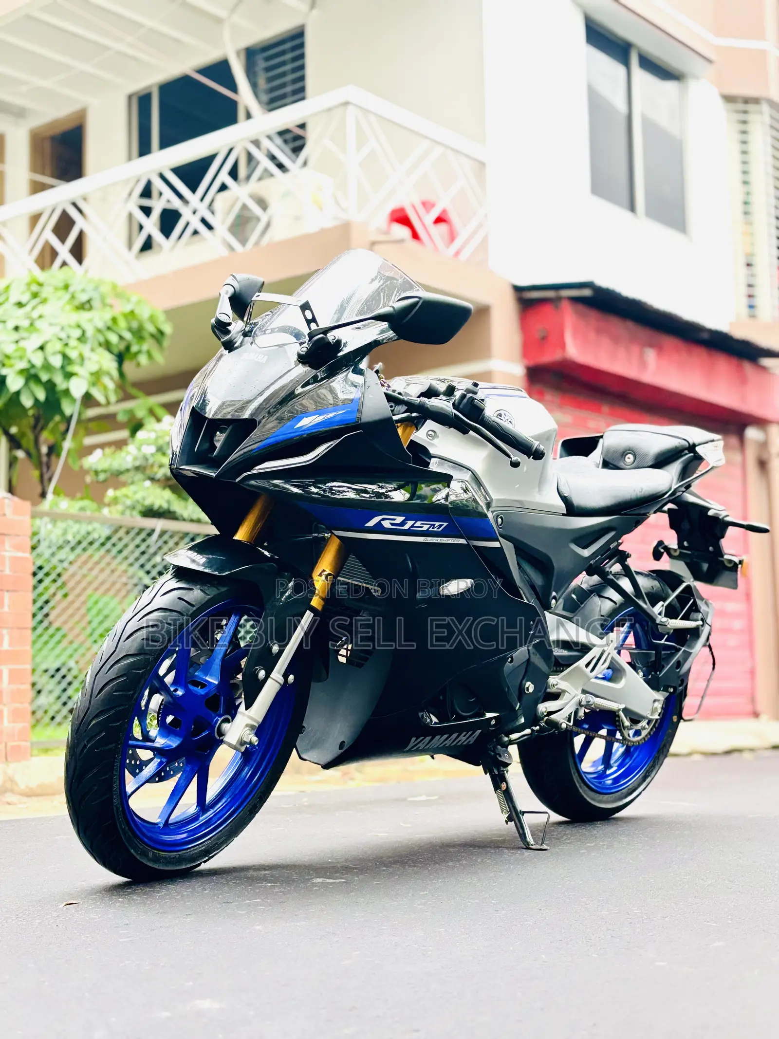 New Yamaha R1 2026 Silver