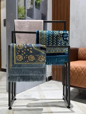 Modern Cloth Hanger Stand