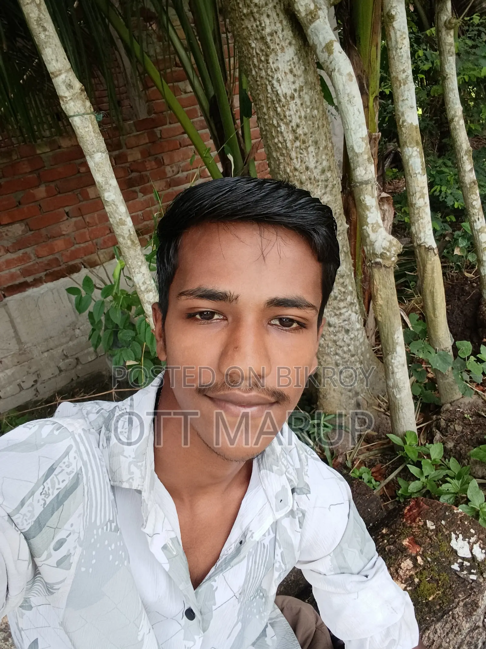 রিসার্চ অ্যাসোসিয়েট