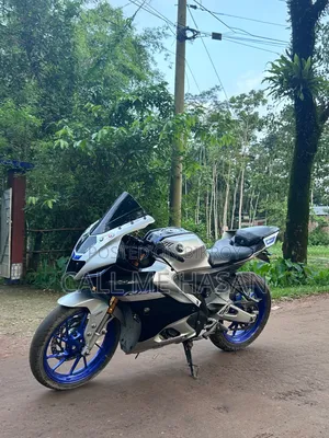 Yamaha 2021 Silver
