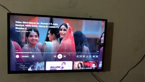 32" Felex Brand Smart TV