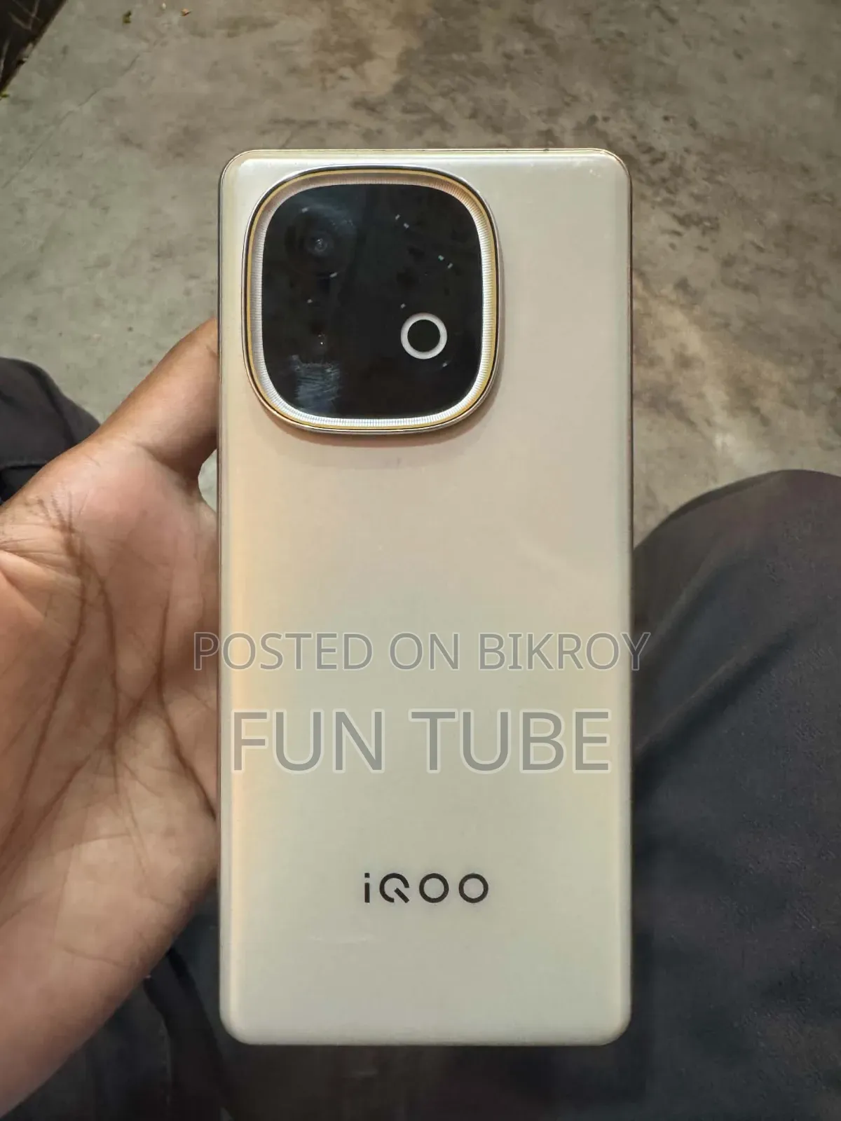 iQOO Z10 256 GB Gold