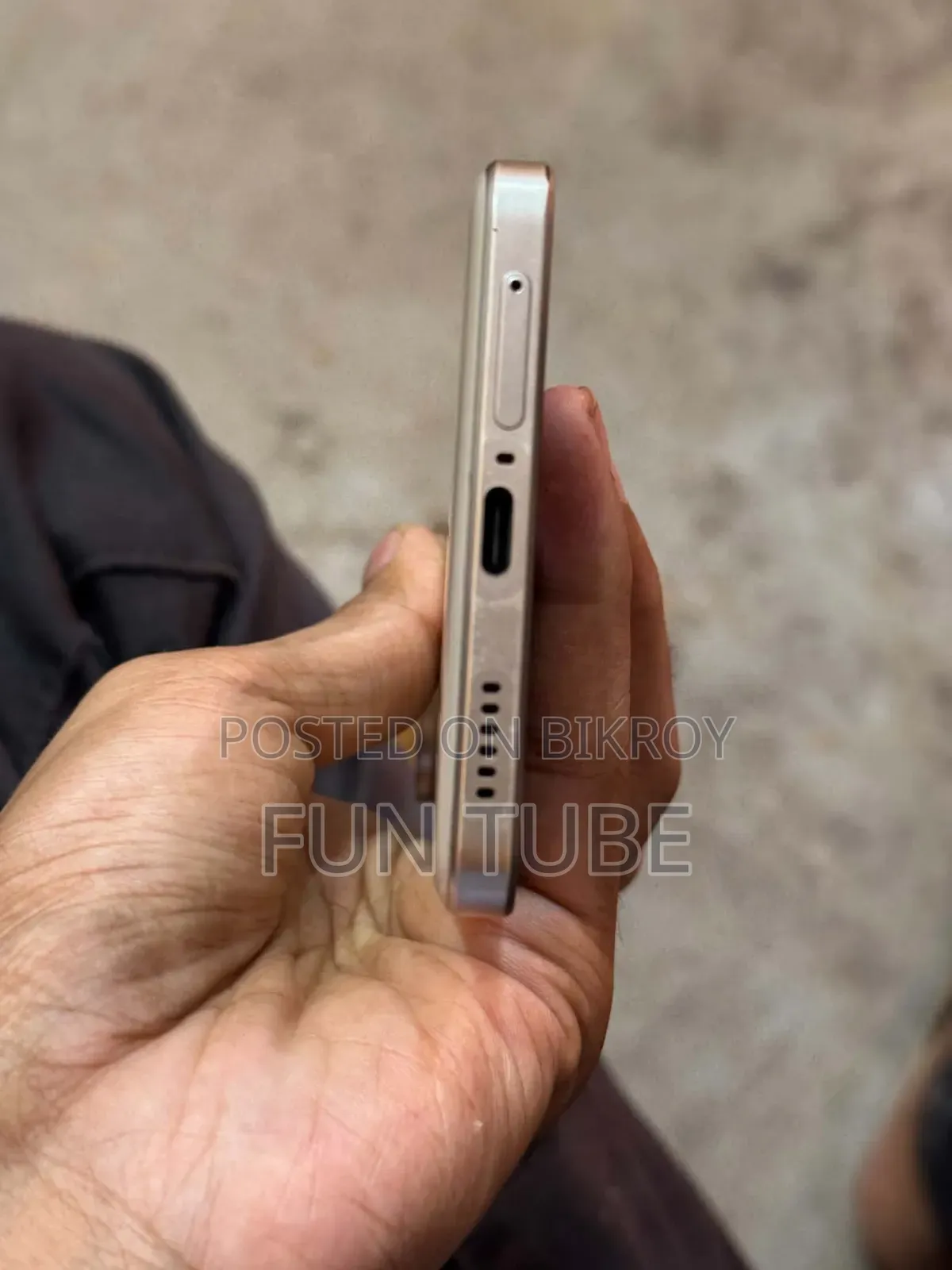 iQOO Z10 256 GB Gold
