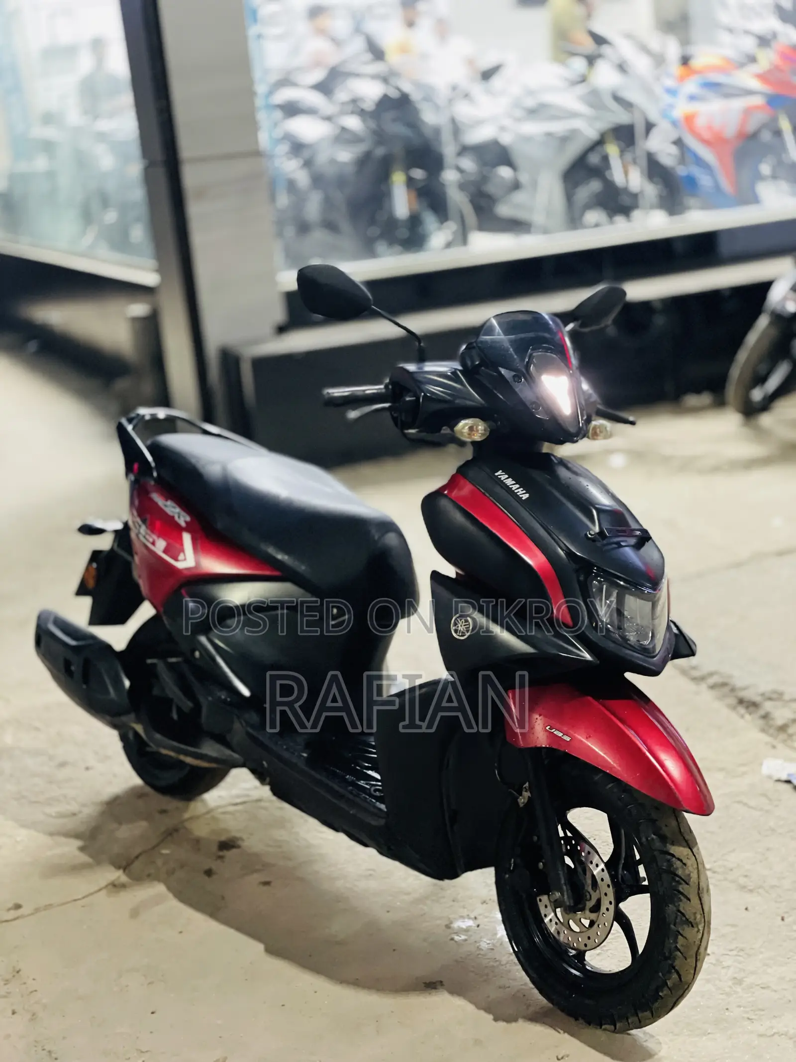 Yamaha 2022 Red