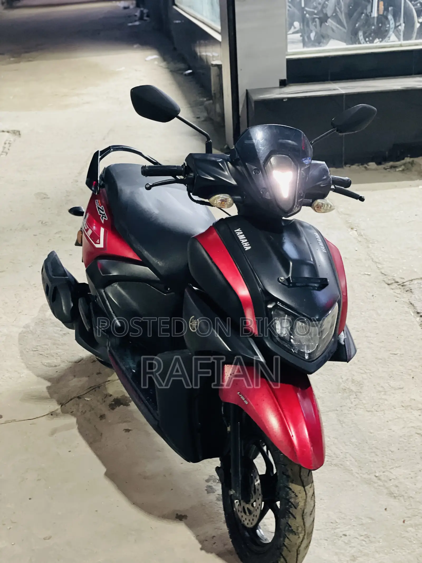 Yamaha 2022 Red