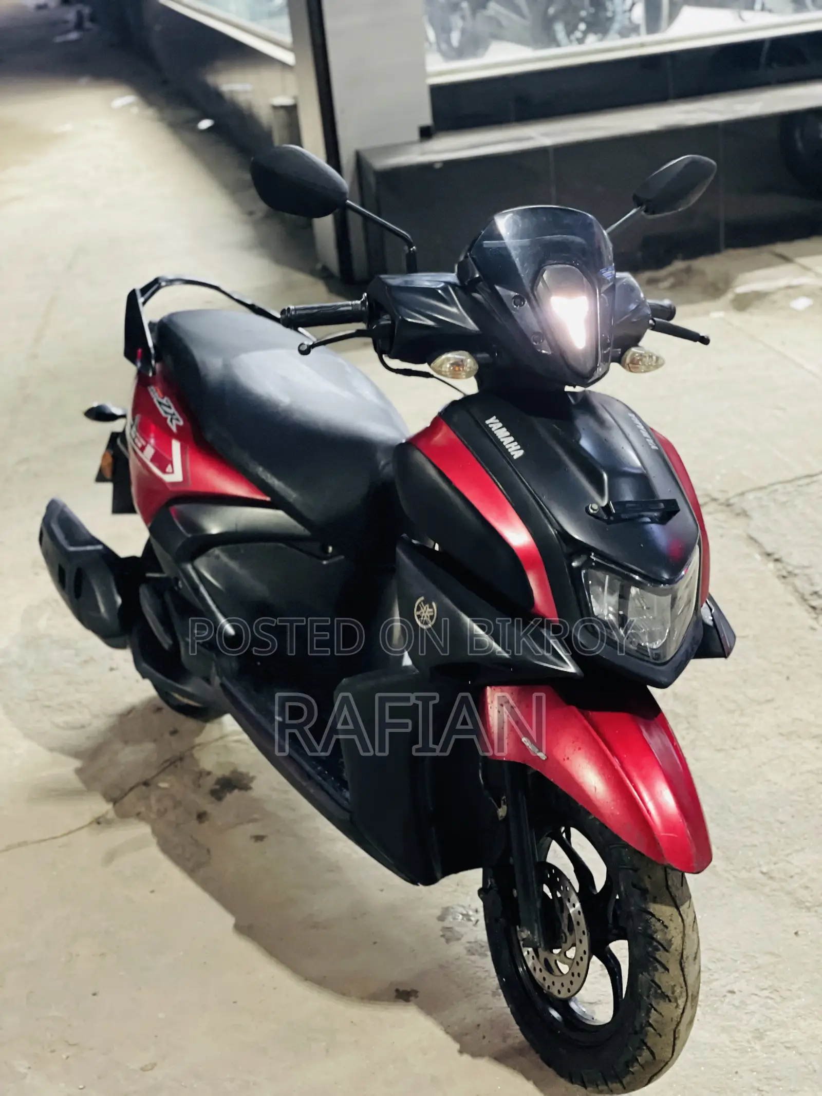 Yamaha 2022 Red