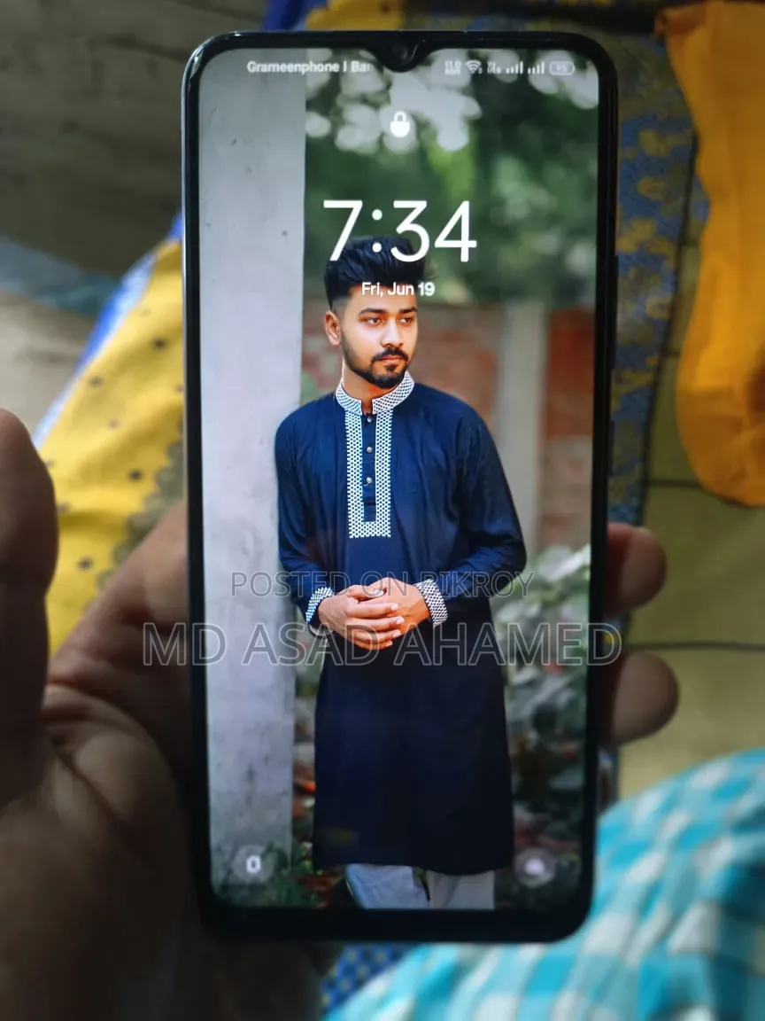 Realme Blue