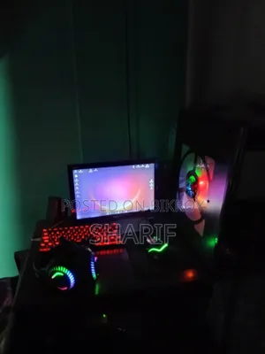 Desktop Computer 8GB AMD Ryzen 7 SSD 256GB