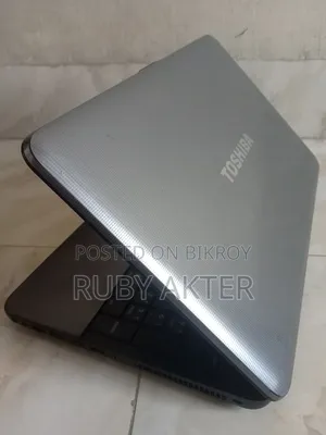 Laptop Toshiba Satellite C870 4GB Intel Core i5 HDD 1T