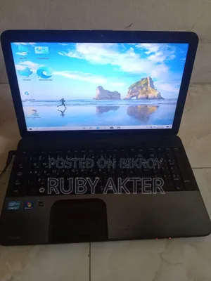 Laptop Toshiba Satellite C870 4GB Intel Core i5 HDD 1T