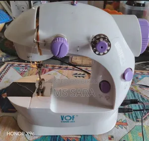 মিনি সেলাই মেশিন