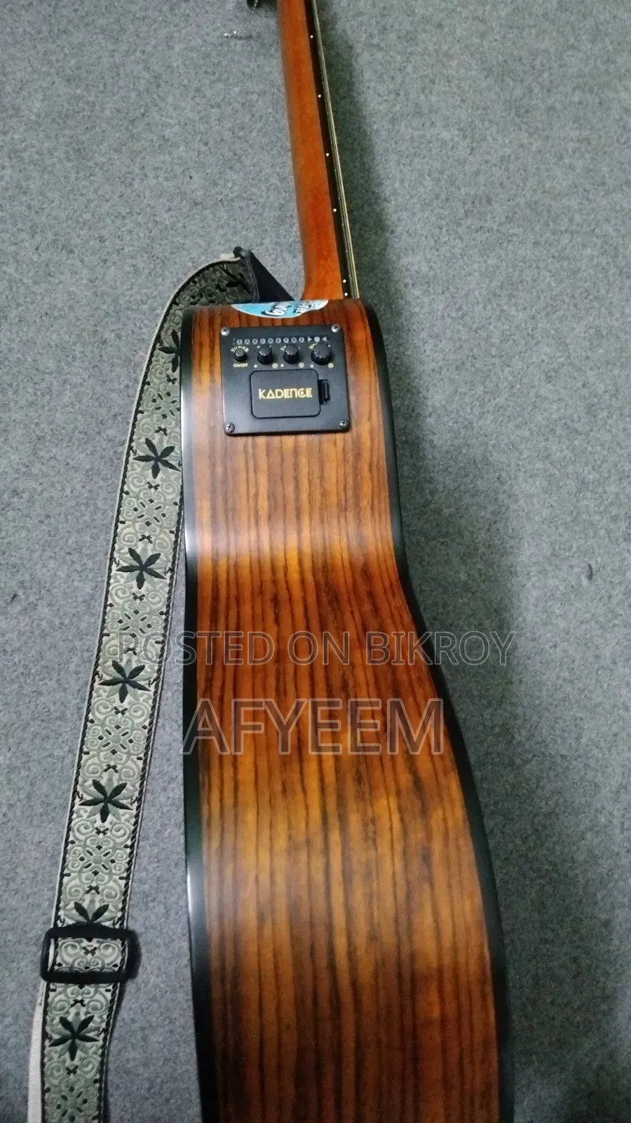 Kadence Acoustic Guitar